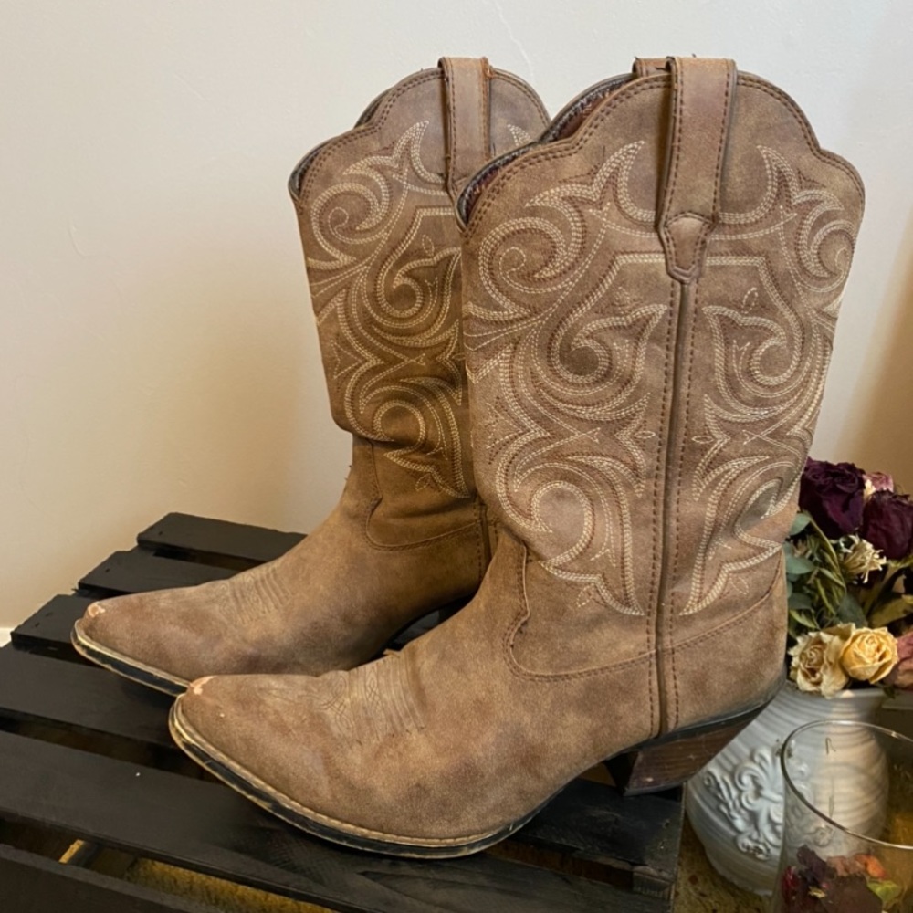Durango pointed toe boots